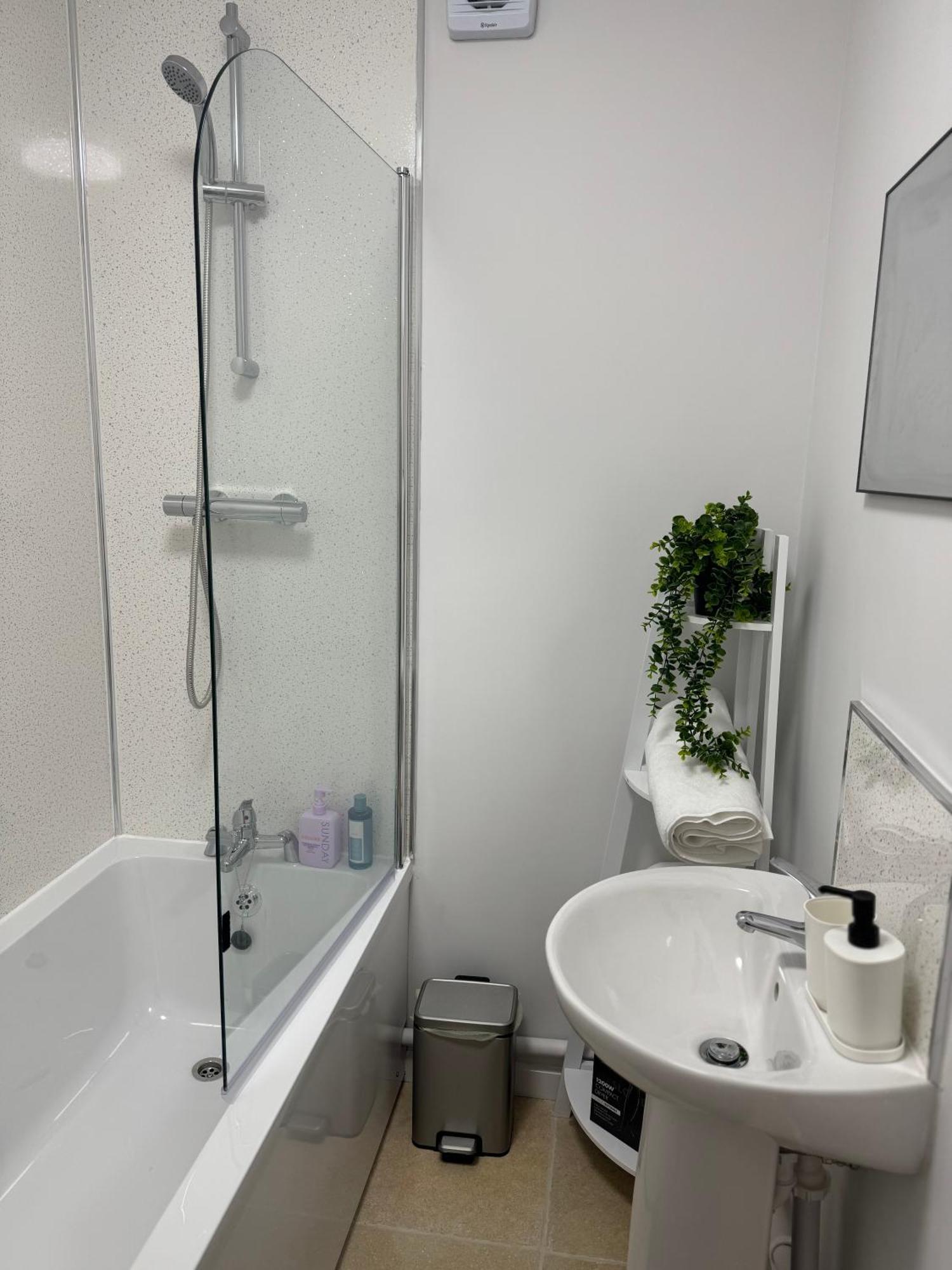 Private En-Suite Birmingham Exterior photo